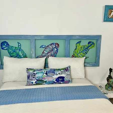 Mira Mira Hostal *