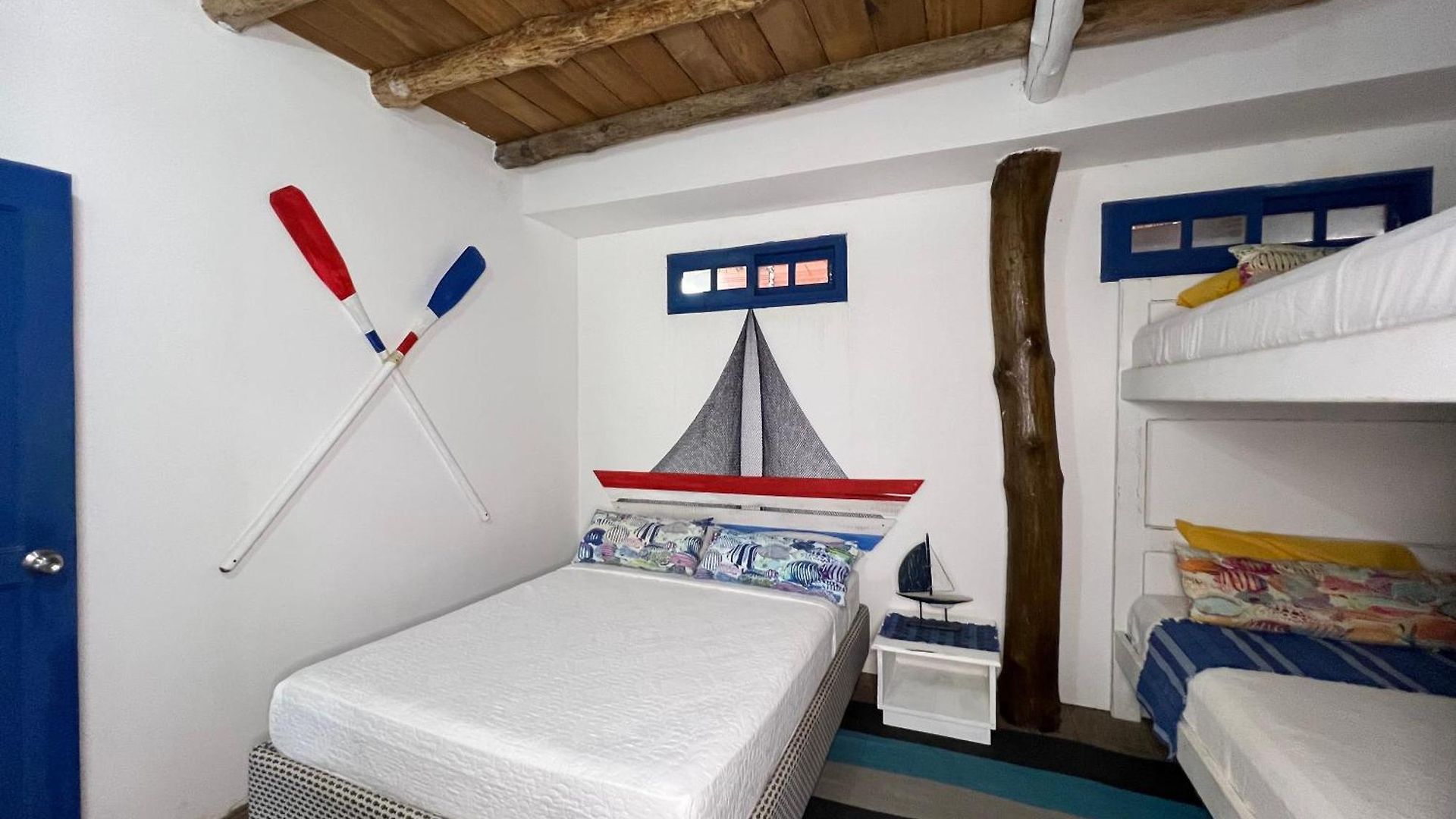 Mira Mira Hostal *