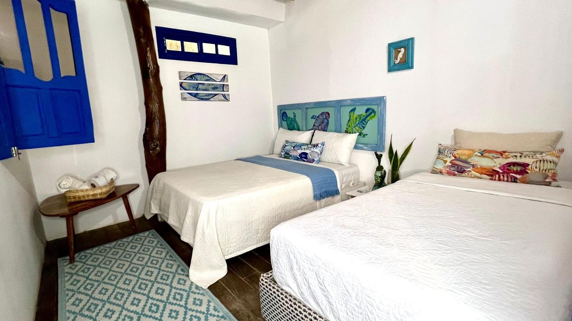 Hostal Mira Mira *