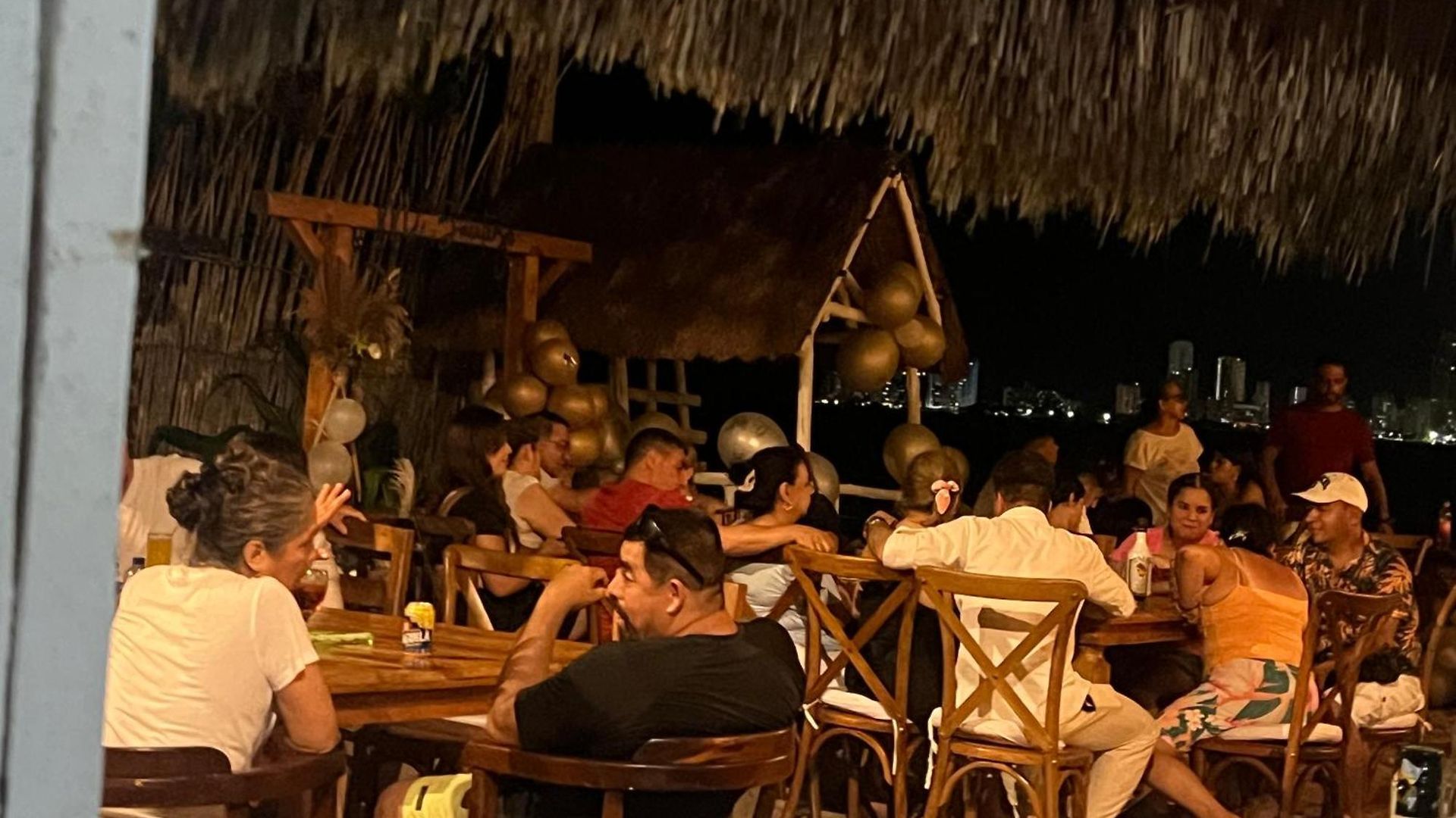 Mira Mira Hostal