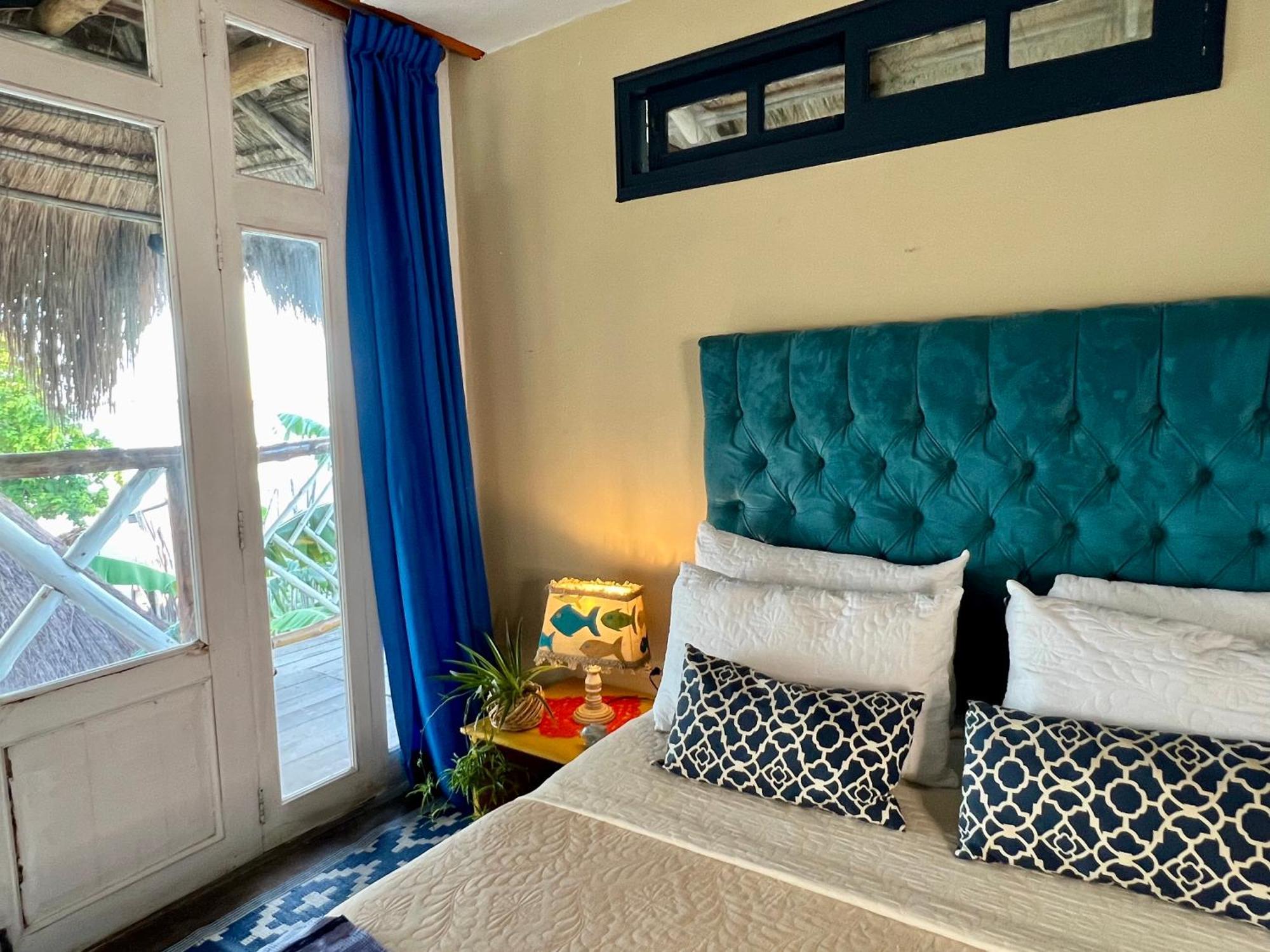 Mira Mira Hostal